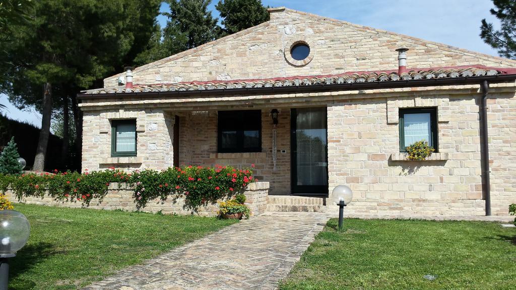 Villa Vittoria Citta Sant'Angelo Exterior photo